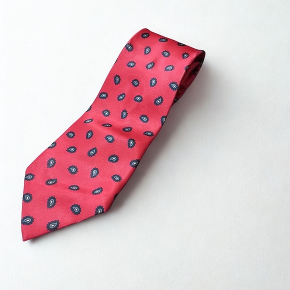 Elegant John Weitz Men's Necktie - Picture 2 of 4